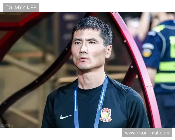 足球报称邵佳一正式出任中国男足国家队全新主教练引发广泛热议声